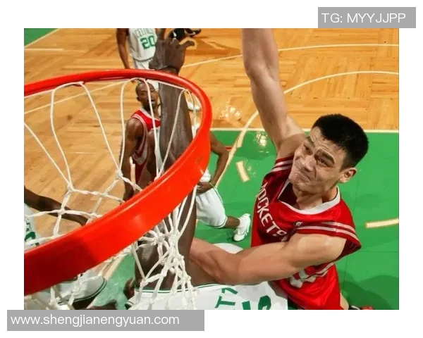 巅峰时期加内特与姚明的对决与传奇篮球生涯的深度解析